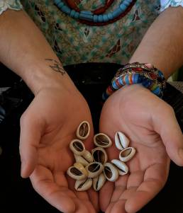 M�e In� ty og�n